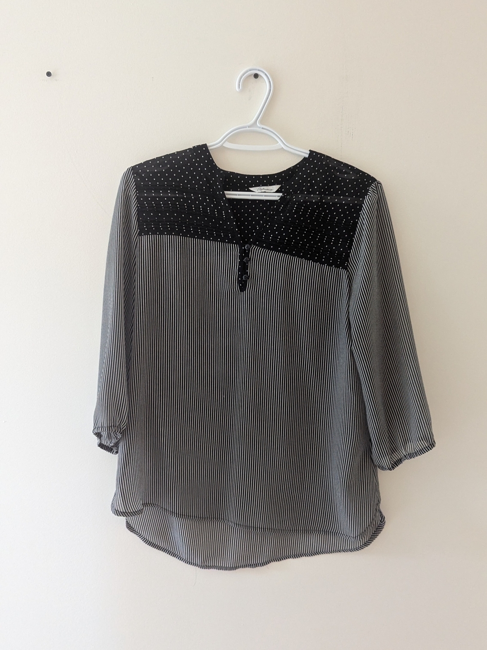 Reitmans Black & White Mixed-Print Blouse